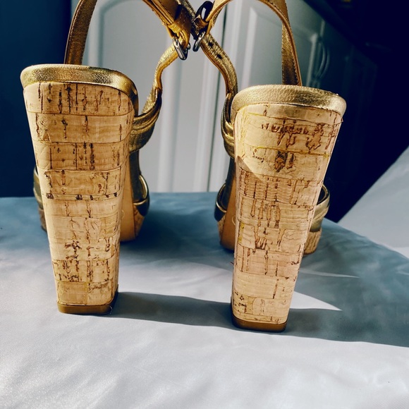 Gold Prada Platform shoe - Picture 5 of 7